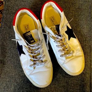 Size 10 vintage havannas. Red, white, and blue.